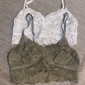2 Victoria’s Secret pink bralettes